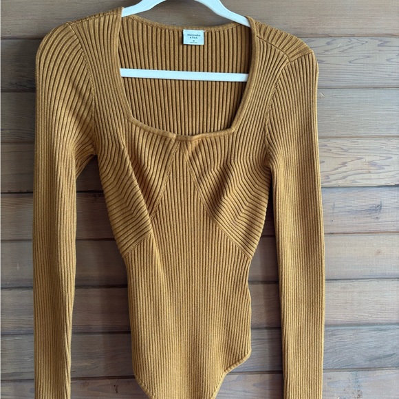 Abercrombie & Fitch Golden Ribbed Top - Picture 1 of 3